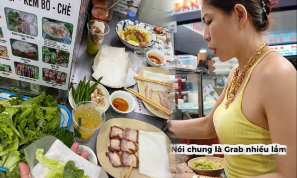 Phát hiện hàng bánh tráng thịt heo trong chợ Việt có 2 chị chủ đeo vàng kín tay