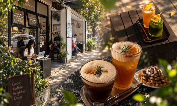 Trời đẹp mà ở nhà thì phí: 10 quán cà phê có “góc mùa thu” đẹp mê ở Hà Nội, cuối tuần này nhất định phải ghé