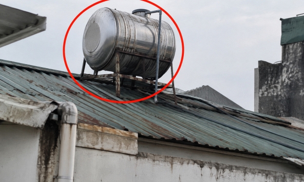 Lời khuyên cho những gia đình đang đặt bồn nước trên mái tôn
