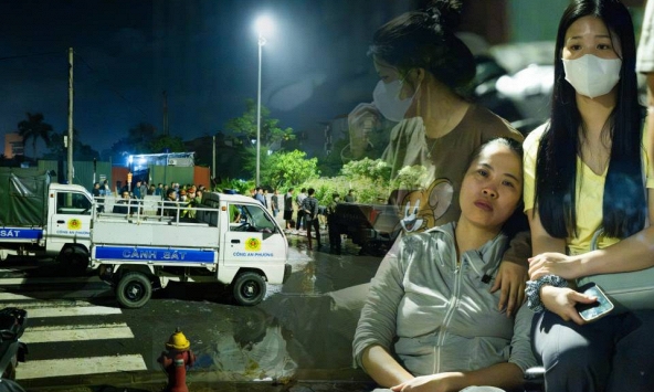 Xuyên đêm tìm kiếm một nam sinh viên ở Hà Nội nghi mất tích khi đi qua đường ngập sâu, người mẹ đến hiện trường ngóng tin con