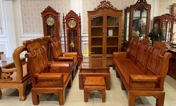 Lời khuyên cho gia đình đang dùng bàn ghế gỗ