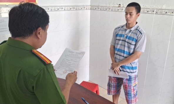 Thi hành lệnh bắt tạm giam Phan Hoài Thương SN 2004 liên quan đến số tiền 8 triệu đồng
