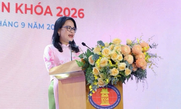 Hương xôi Nhân văn trao 4.000 phần ăn sáng đón tân sinh viên
