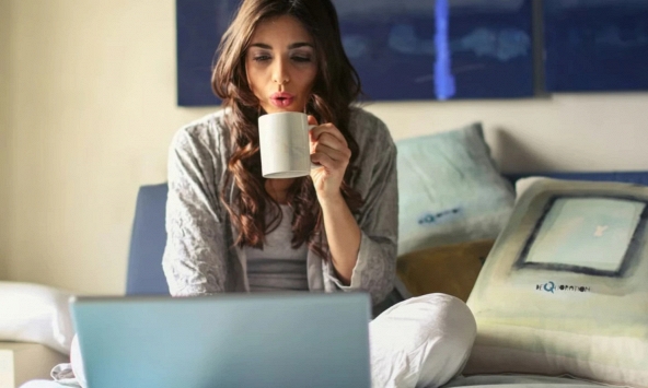 Lời khuyên cho tất cả những ai có thói quen dùng laptop mỗi tối