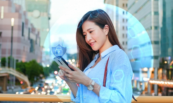 Lá chắn số cho phụ nữ: Biết dùng AI, biết tự bảo vệ mình