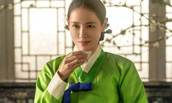 'Son Ye Jin không đủ trẻ đẹp!'