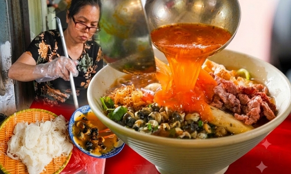 Làng bún ốc giữa Hà Nội từng có thời phải gánh hàng đi bán chui, đến nay người làng vẫn nhận ra nhau qua cách nhể ốc
