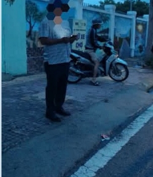 Người đàn ông nhận nhầm học sinh ở cổng trường, giáo viên và phụ huynh lo ngại: Đã xác minh danh tính