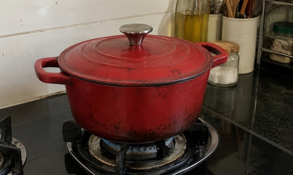 Vì sao ngày càng nhiều gia đình không còn chọn nồi gang? 2 loại nồi nhẹ, bền, dễ vệ sinh đang dần chiếm ưu thế