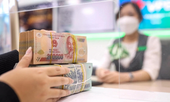 Bậc lương công chức thấp nhất 3,4 triệu, còn chưa bằng mức sàn cho người chưa qua đào tạo