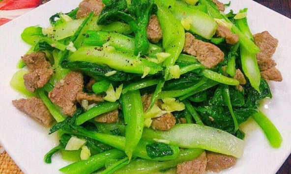 Chợ Việt có 1 loại rau đang vào mùa: Giàu kali và canxi, cực hợp ngày hanh khô