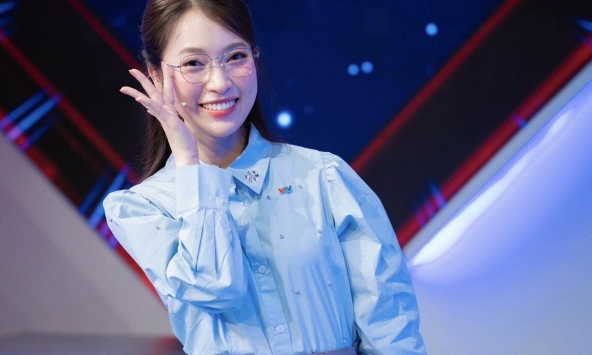 Thu nhập của MC Khánh Vy  