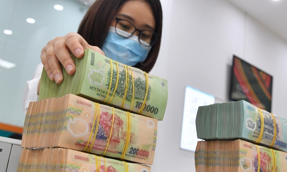 Bậc lương công chức thấp nhất 3,4 triệu, còn chưa bằng mức sàn cho người chưa qua đào tạo