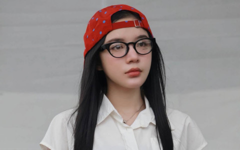 Chuyện gì đang xảy ra với LyLy?
