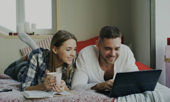 Phụ nữ có thu nhập cao hơn, vai trò gia đình có thay đổi?