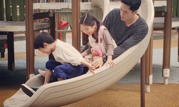 Nhìn vào 3 đặc điểm này của cha mẹ có thể phần nào hiểu vì sao con cái họ học tốt