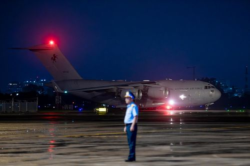 Tối qua - 27/9, sân bay Tân Sơn Nhất ghi nhận một máy bay mang sứ mệnh đặc biệt hạ cánh