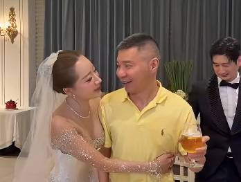 Nữ diễn viên vừa lấy chồng tiết lộ mối quan hệ 18 năm với NSND Công Lý