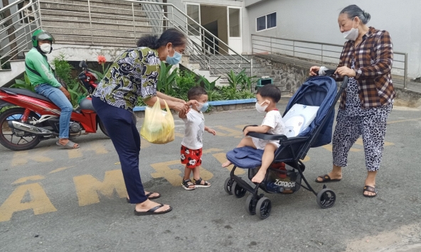Ông bà chăm cháu hãy nhớ nguyên tắc '4 không' để gia trung yên ổn, thuận hòa