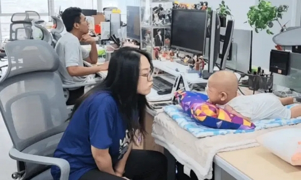 1 công ty gây sốt khi cho nhân viên mang con đến nơi làm việc: Dân tình trầm trồ 'đúng là công ty trong mơ'