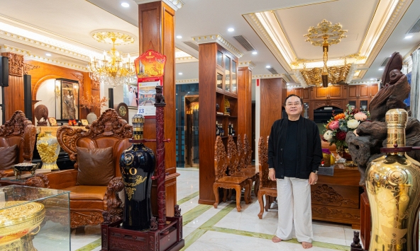 Nam NSND mang hàm Đại tá nghỉ hưu ở tuổi 58, cưới vợ kém 13 tuổi, sở hữu biệt thự 4 tầng ở Hà Nội