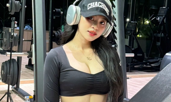 Tung ảnh quá khứ, nữ gymer xinh đẹp khiến CĐM 'choáng' vì sự thay đổi quá khác biệt