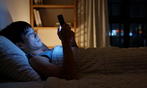 Lời khuyên cho những người thích 'cày' phim ngắn xuyên đêm