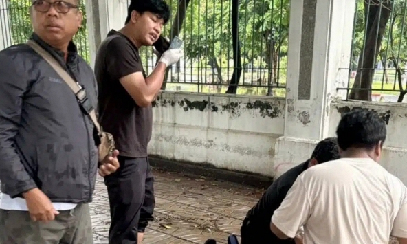 Đi ra bến xe buýt, người phụ nữ bất ngờ lăn ra tử vong, người đi đường chạy đến chứng kiến cảnh đáng sợ
