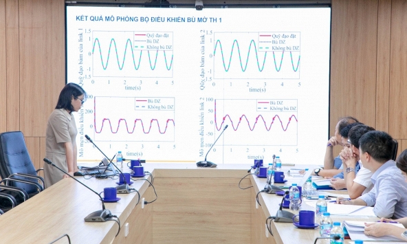 Giúp robot bám đúng quỹ đạo khi cơ cấu truyền động có khoảng trễ