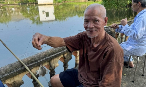 Làm bao nhiêu cho con cũng thấy chưa đủ, làm gì cho cha mẹ cũng như chưa làm: Có một việc đừng đợi 'khi nào rảnh'
