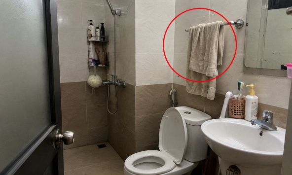 Lời khuyên cho những người để khăn tắm trong nhà vệ sinh 24/7