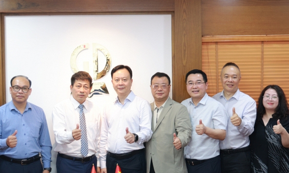 Tăng cường hợp tác, trao đổi kinh nghiệm xuất bản với Tập đoàn Xuất bản tỉnh Quảng Đông