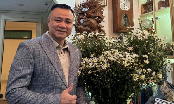 Nam NSND mang hàm Đại tá, cưới vợ kém 12 tuổi, ở chung cư cao cấp Hà Nội