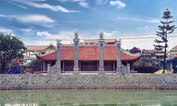 Phát hiện ngôi làng gần 1.000 nóc nhà, trẻ nhỏ tới người già đều dễ bắt gặp cảnh cầm cọ: Cách Hà Nội 70km