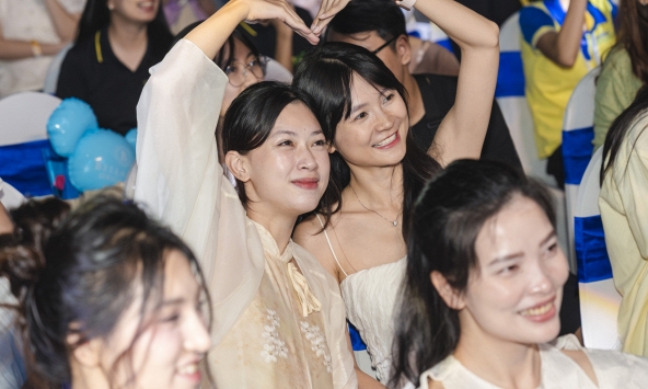 Những khoảnh khắc xúc động tại WeFamily Awards 2026: Khi yêu thương được gọi tên