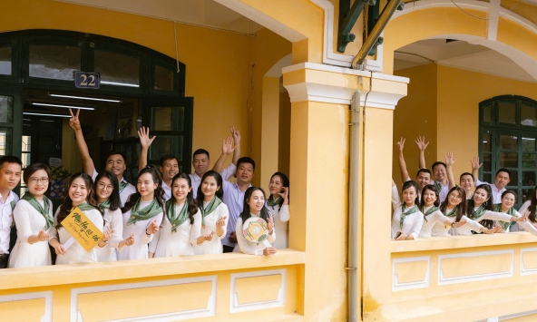 Có những nơi càng đi xa càng mong trở về: Hội khoá 20 năm của cựu học sinh Ngô Quyền khiến cả thế hệ muốn “xuyên không” về tuổi 18