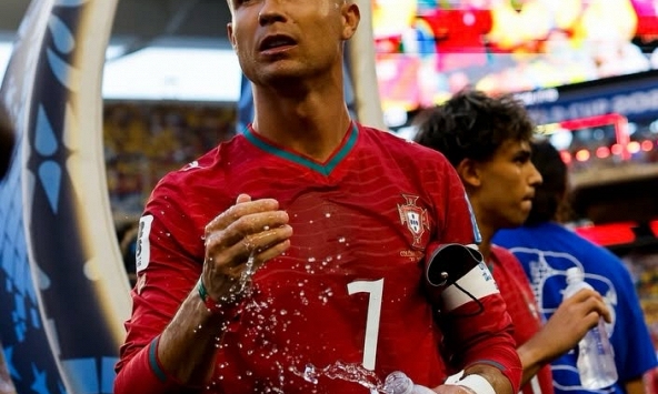 Án phạt dành cho Ronaldo 