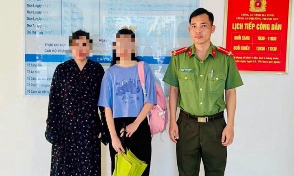 Chân dung tài xế cứu bé 14 tuổi thoát bẫy lừa của 'bạn trai qua mạng', biểu hiện của cháu bé trên taxi