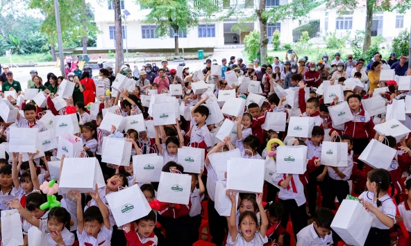 Phúc Long trở về nơi khởi nghiệp, trao học bổng cho học sinh khó khăn