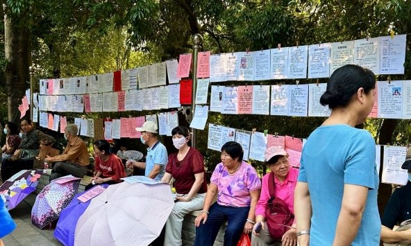 Chuyện 8 lần xem mắt đang viral xứ Trung: Lần đầu tiên thấy cảnh tượng buồn cười đến đáng thương thế này!