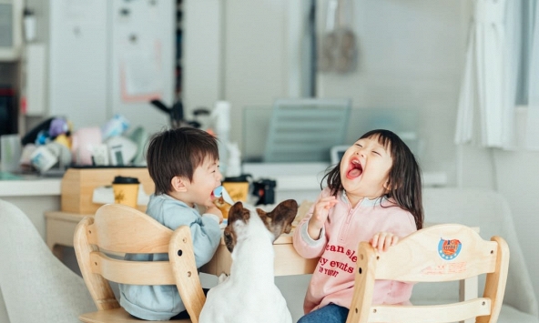 Hãy dạy con nên giữ khoảng cách với 3 kiểu bạn này: Đừng cố chịu đựng chỉ vì ngại 'va chạm'