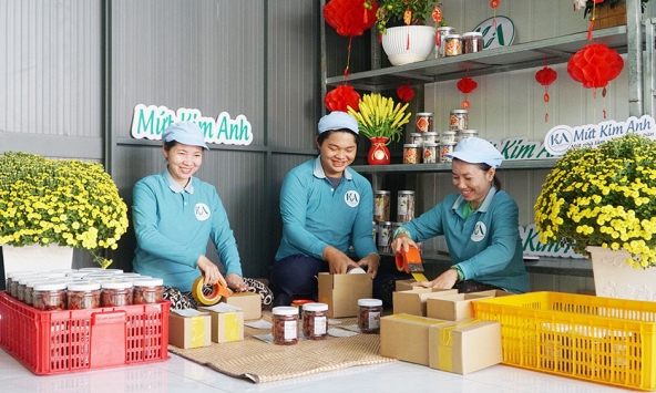 Mứt me Vĩnh Long bước lên sàn thương mại điện tử