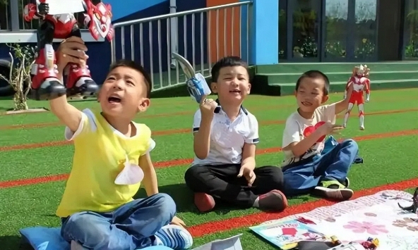 2 giáo sư về hưu giúp cháu trai mình rèn luyện khả năng tập trung vượt trội bằng phương pháp đơn giản đến bất ngờ