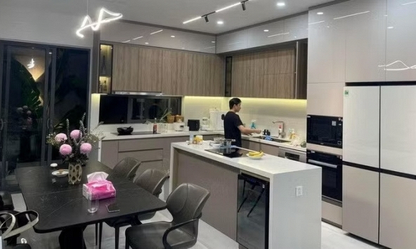 Ca sĩ SN 1990 bỏ phố về quê: Rời chung cư cao tầng để ở biệt thự mặt đất, nằm gần biển Nha Trang