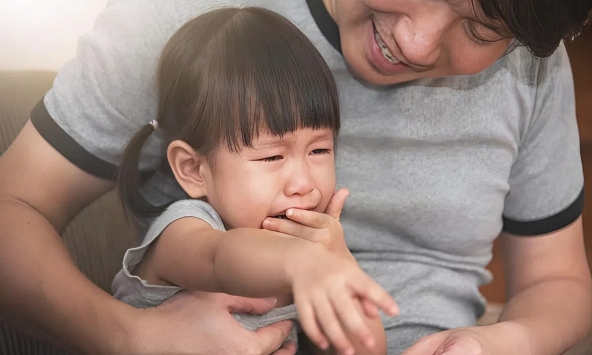 Vì sao nhiều đứa trẻ bị đánh xong lại ngoan hẳn? Biết nguyên nhân, có lẽ cha mẹ sẽ phải tự hứa với lòng mình không đánh con nữa!