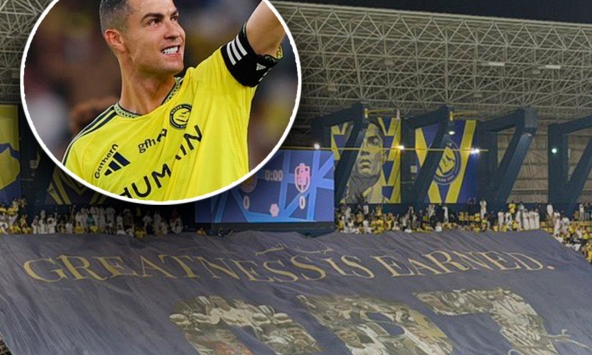 CĐV Al Nassr 'chống lưng' cho Ronaldo, hô vang CR7 đúng phút thứ 7