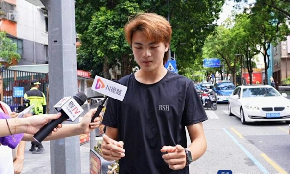 Đang đi giao hàng, shipper 17 tuổi bất ngờ phát hiện điều khác thường bên đường: Cảnh sát lập tức vào cuộc