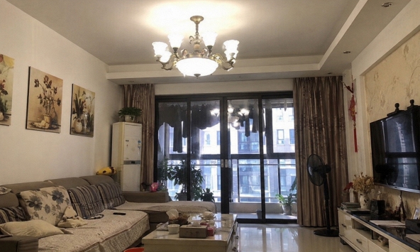 Tại sao ngày càng nhiều gia đình không còn lắp đèn trần giữa phòng khách? 2 cách chiếu sáng mới dễ chịu, linh hoạt hơn