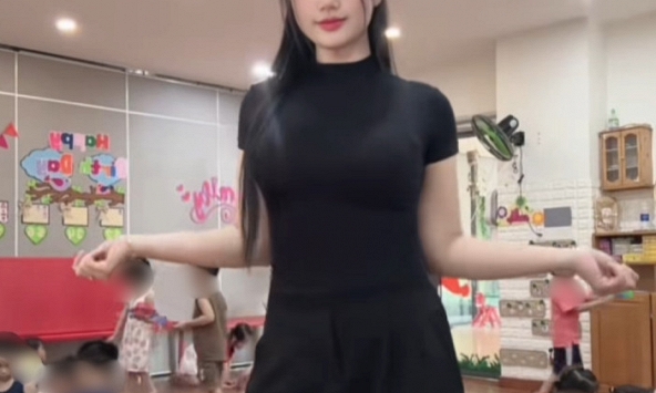 Không thể tin nổi những điều diễn ra dưới phần bình luận tài khoản TikTok của cô giáo mầm non xinh đẹp