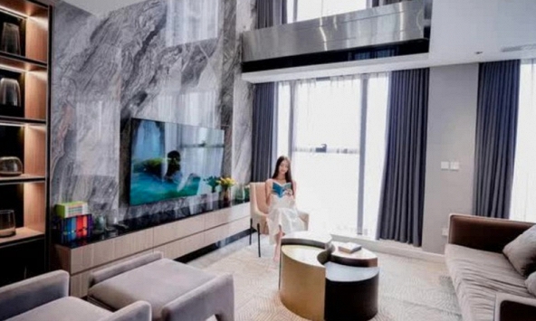 Một hoa hậu Việt đang học lên Tiến sĩ, tự mua cơ ngơi hàng chục tỷ đồng view thẳng ra Hồ Tây